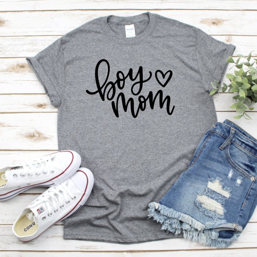 🌺HOST PICK 🌺 NWT *BOUTIQUE*   BOY MOM  TEE - Picture 2 of 3